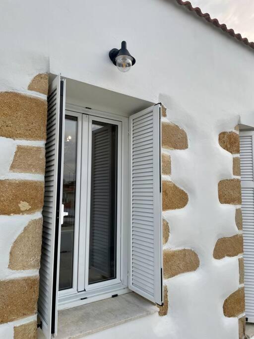 Villa Eftychia Serene Getaway With Hot Tub In A Quiet Location Kissamos Exterior photo